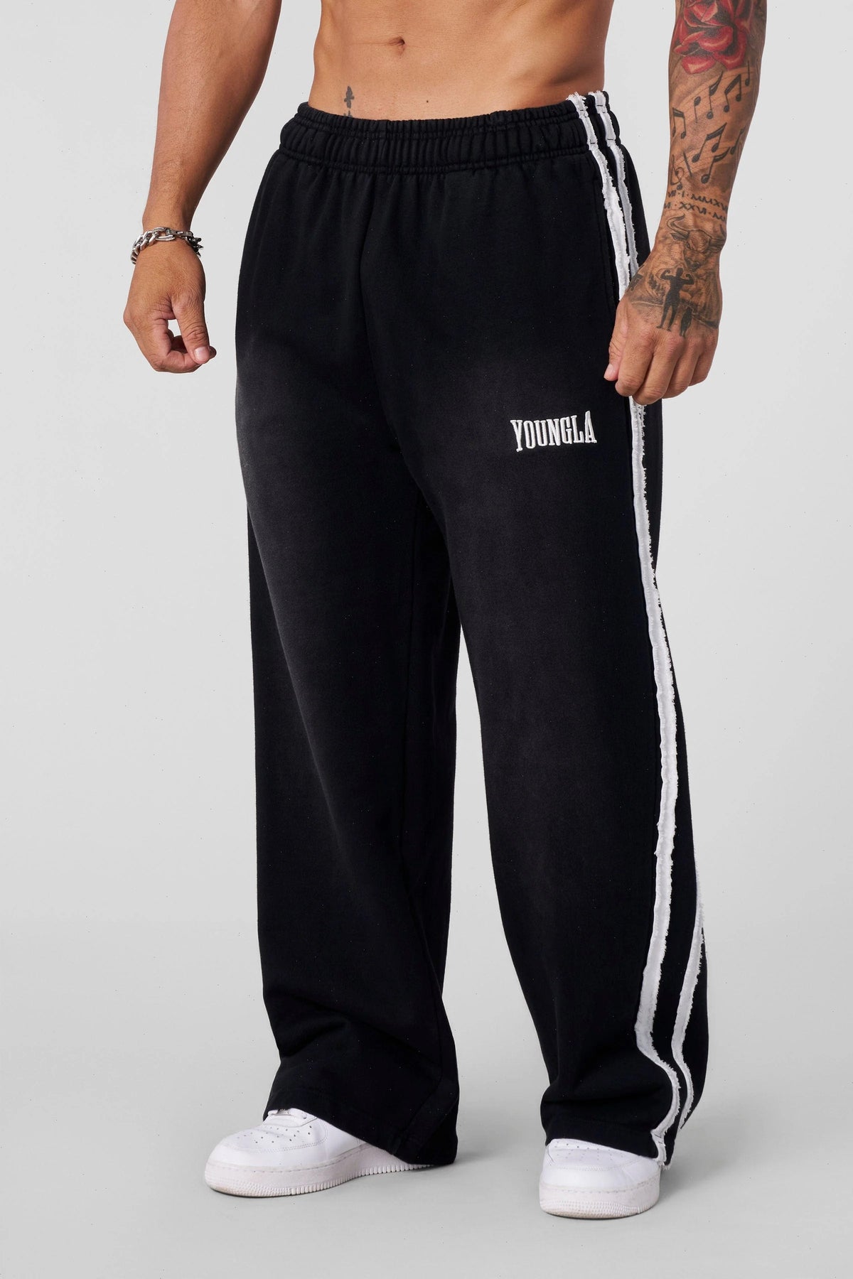 2124 - Vintage Striped Sweats